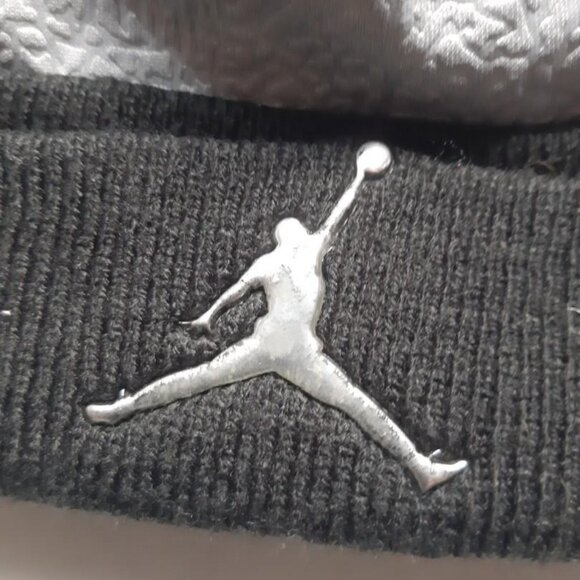 Kids Air Jordan Beanie - Picture 2 of 3